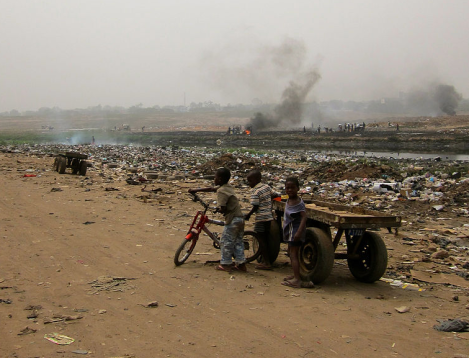 Agbogbloshie near Accra, Ghana, 2012. (Image Credit: Lantus / WikiMedia Commons)